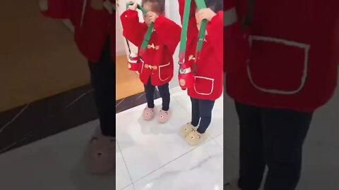 أطفال الصين نسخة من أطفالنا 😄
