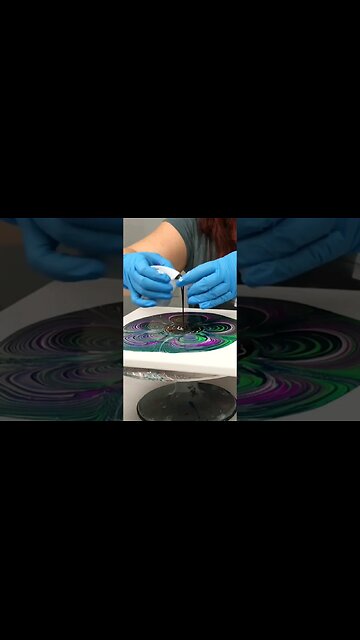 Black and white #acrylicpour rose