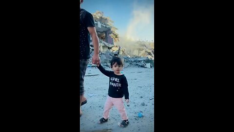 A little angel walking in Gaza ❤️