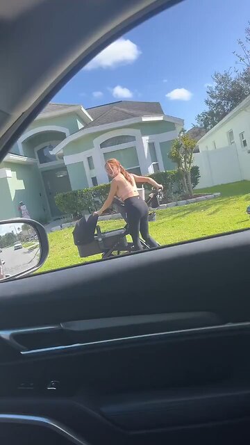 🚨 Man Tries to Pick Up Girl on the Side of the Street… and Fails Spectacularly! 🤣