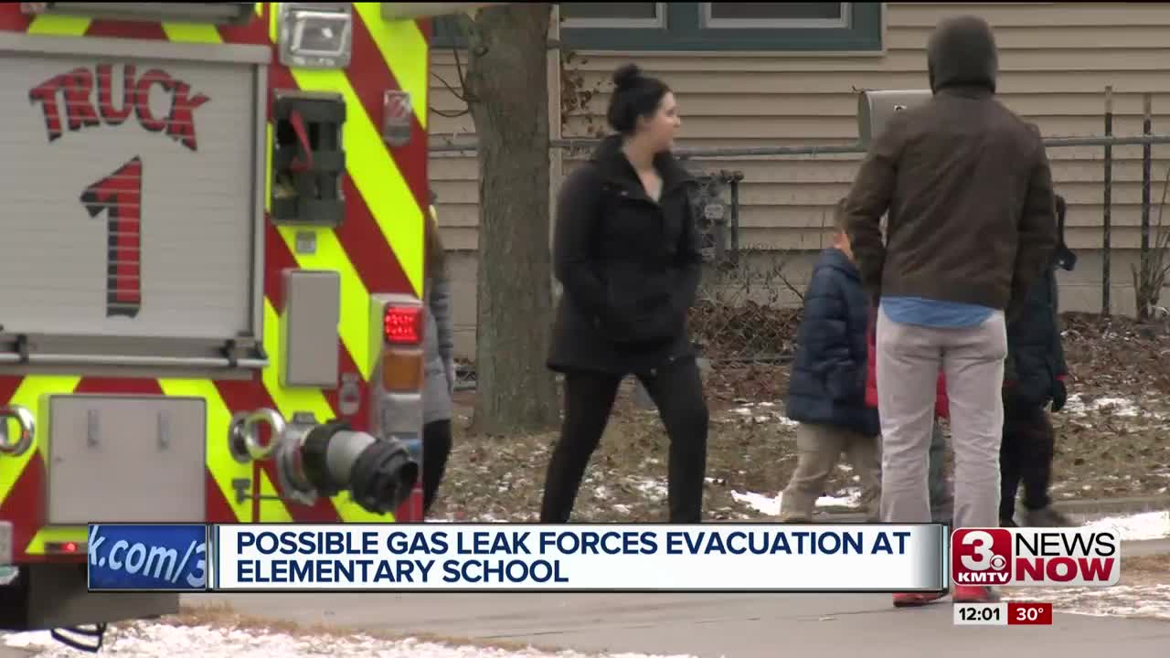 Possible gas leak forces evacuation of elementary school