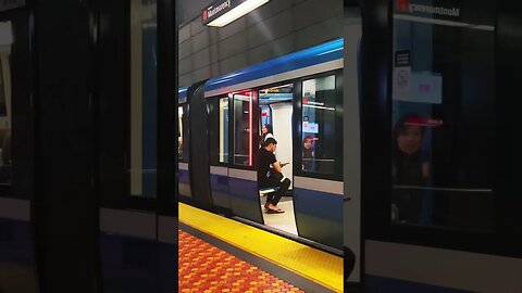 Métro Departure ready #viralvideo #montreal #publictransport #travel #station