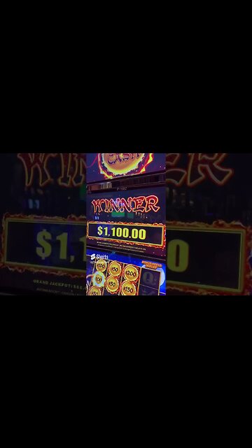 It's Getting Loud Here! JACKPOT!! #shorts