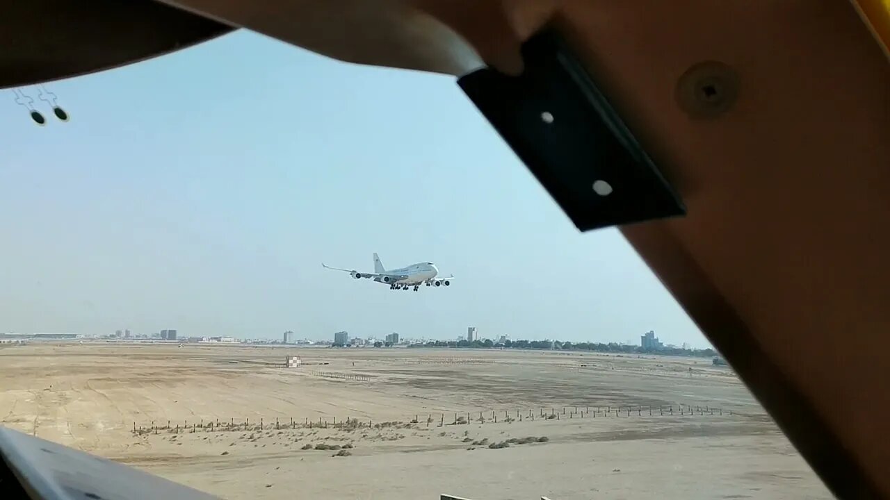 Saudi Arabian B747-400 landing in Jeddah