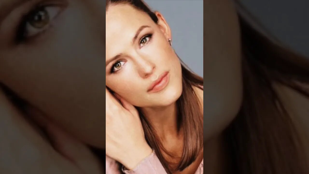 She is the one and only Daredevil’s Love ELEKTRA #elektra #jennifergarner #daredevil #iconic #beauty