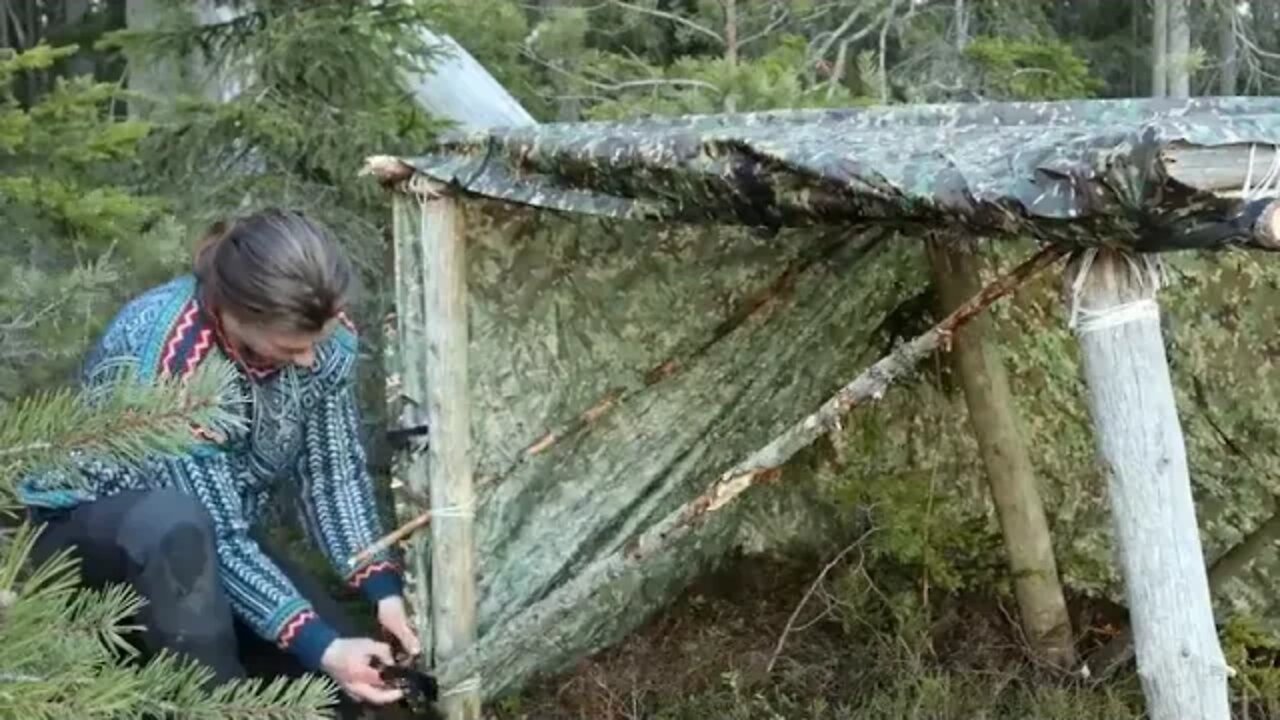 Caught @ in a Storm! 3 Day Solo Bushcraft Building Shelter & Camping in Heavy Rain