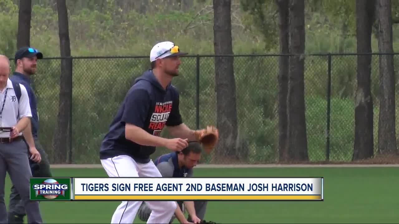 Tigers sign free agent 2nd baseman Josh Harrison