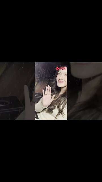 Shanaya Kapoor looks PRETTY as she arrives for Shah Rukh Khan's Jawan special screening 😍 | #shorts