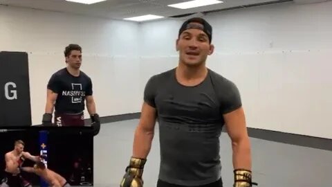 Michael Chandler technique breakdown of Dan Hooker KO