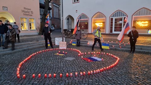 SENFTENBERG, Markt, 02 03 2022 - Mahnwaсhe, Frieden mit Russland, Frieden für die Ukraine