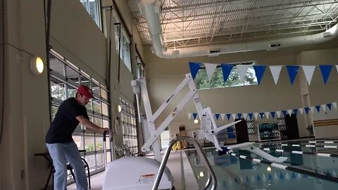 VLOG 124: Got the Pool All to Myself!