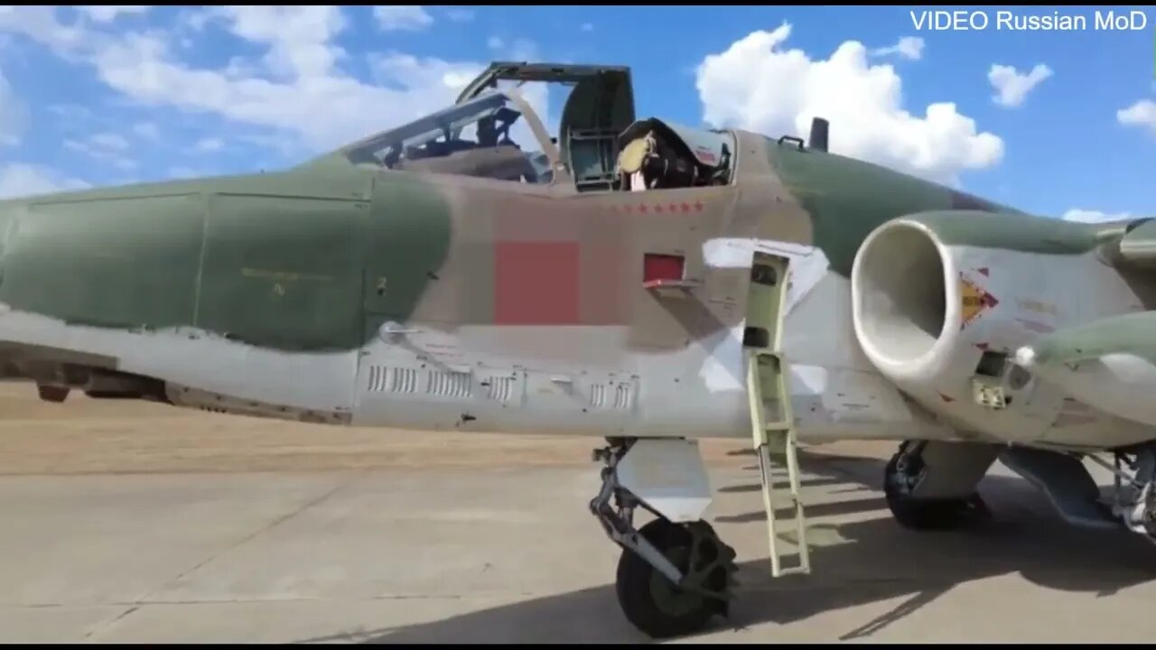Su-25 attack aircraft conduct strikes from low altitudes