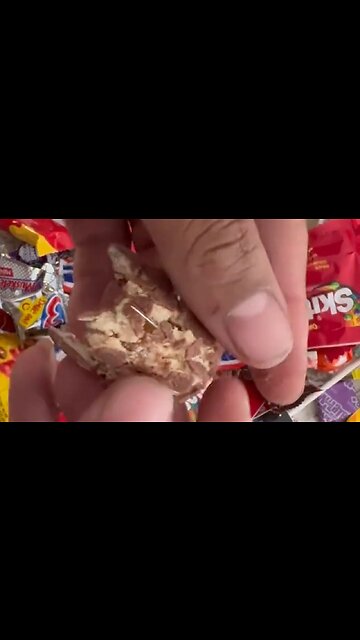 Police In Pennsylvania Investigate Incident Where Parent Found Needle In Halloween Candy
