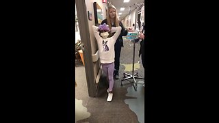 Heroic girl rings bell for her last day of radiation