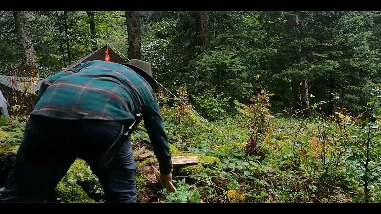 Camping alone in heavy rain and thunder -14