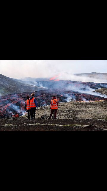 Video shows massive crack emanating steam in the center of Grindavik town of Iceland