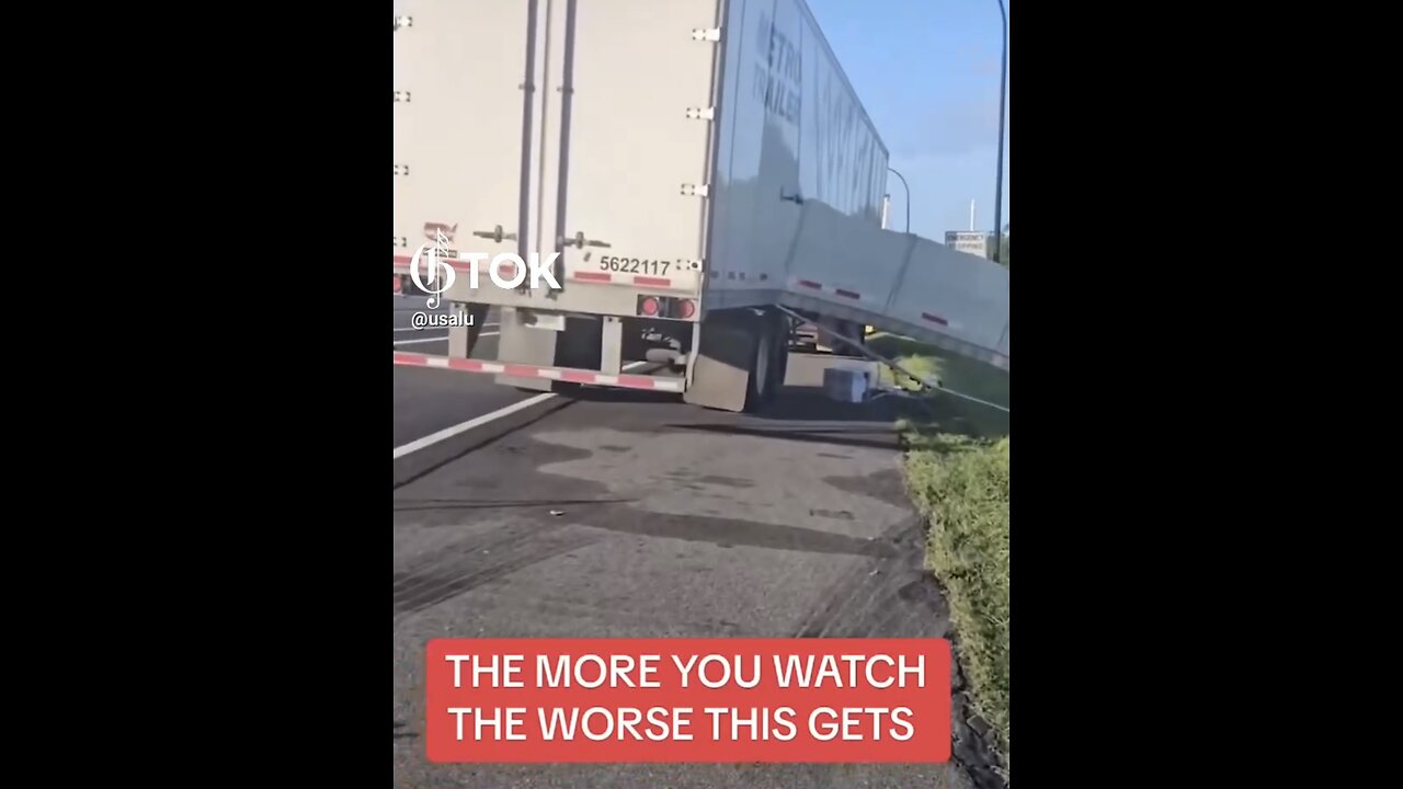 TRUCK RIPS APART🛣️🚚📦TRANSPORTING GOODS ON BUSY HIGHWAY🛣️🚚📦💫