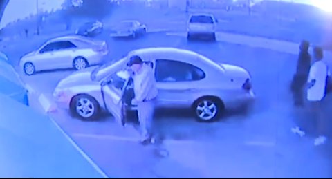 Las Vegas police looking for violent carjacking suspects