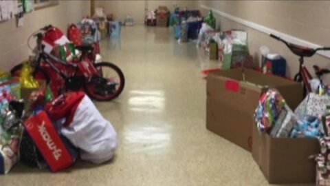 Secret Santa, News 5 viewers rescue struggling toy drive in Green