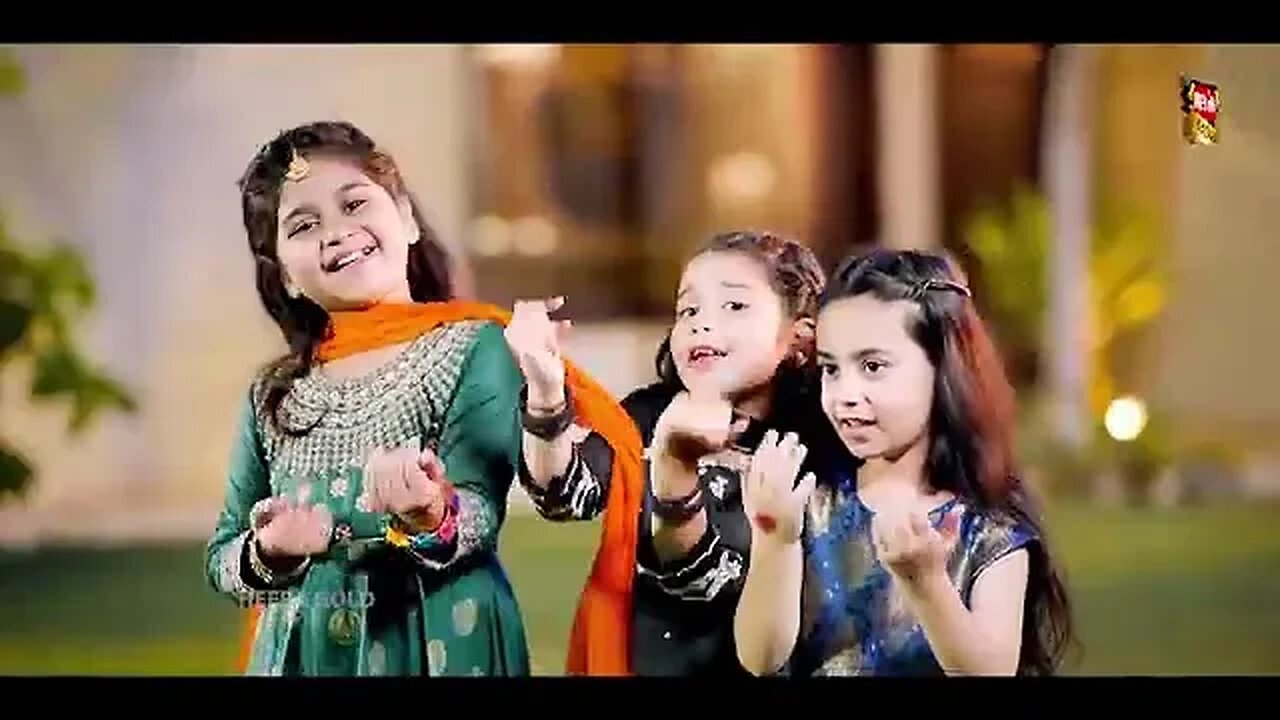 Aayat Arif | Eid Mubarak | New Eid Nasheed | Aao Eid Manaye | Official Video | Heera GoldX/cartoon