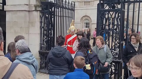 Make way for the kings guard #horseguardsparade