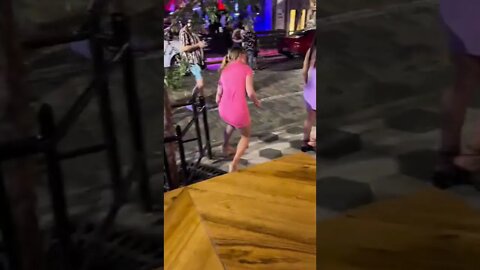 Drunk girl falls in down town Orlando Florida 😆