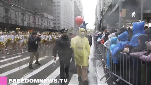 HAMAS PROTESTERS🧟‍♀️🧛‍♀️🧟‍♂️BLOCK MACY THANKSGIVING DAY PARADE🎊🌆🪅💫