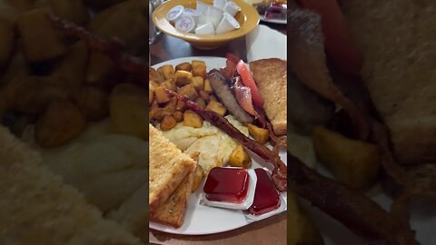 Smitty’s Breakfast is the GOAT in Canada 🍳