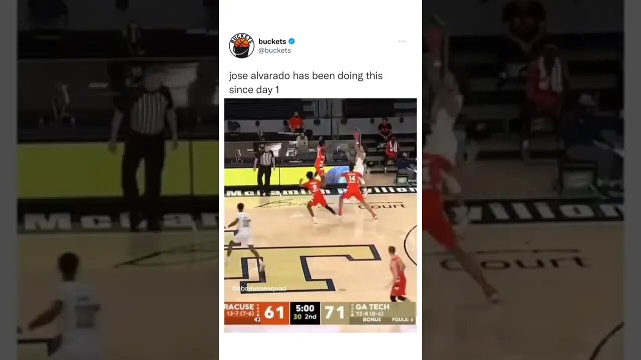 smart gameplay brought points to the team. #basketball #smartgameplay #shorts