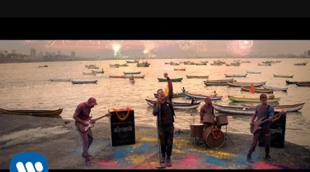 Coldplay - Hymn For The Weekend (Official Video)