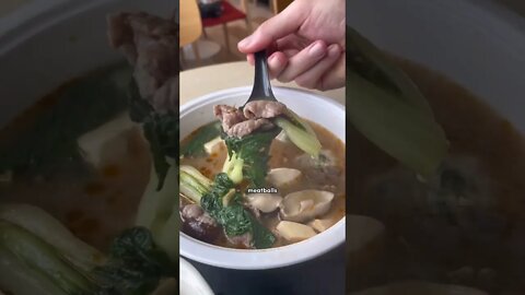 What I Eat for Lunch at College in HONG KONG!
