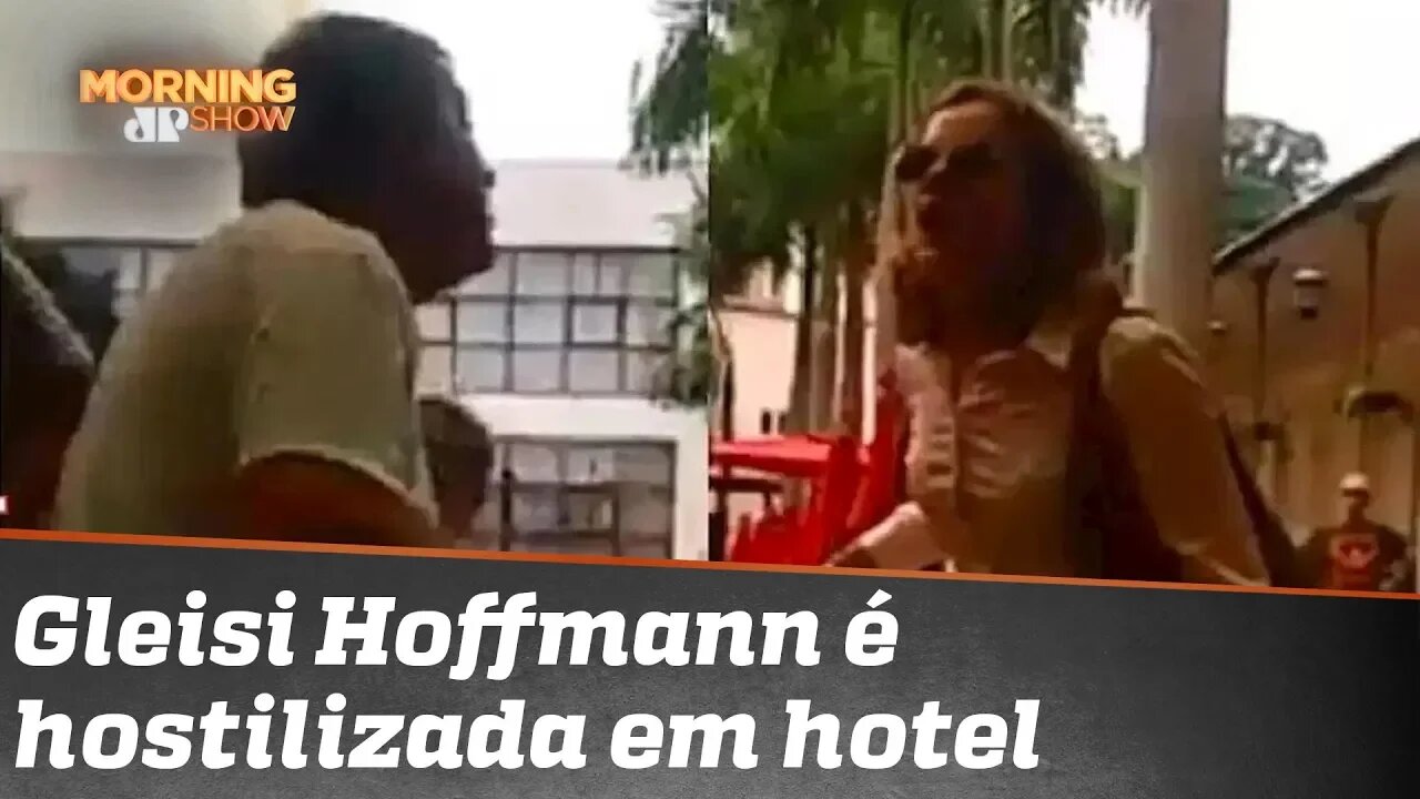 Vai pra Cuba X Vai pro inferno: Gleisi Hoffmann é hostilizada em saída de hotel