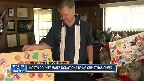 Real life Santa Claus spends life helping others during holiday season