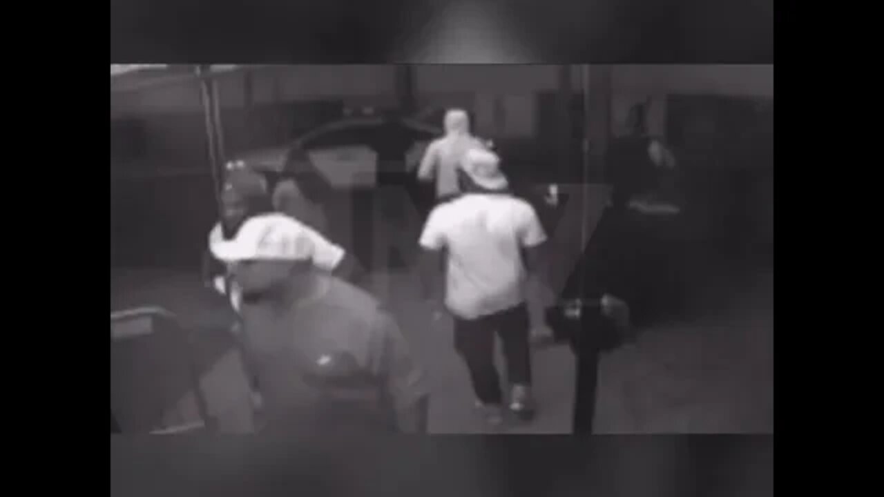 Video of Blueface allegedly shooting at someone is released #shorts #blueface