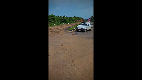 Maruti 800 drifting