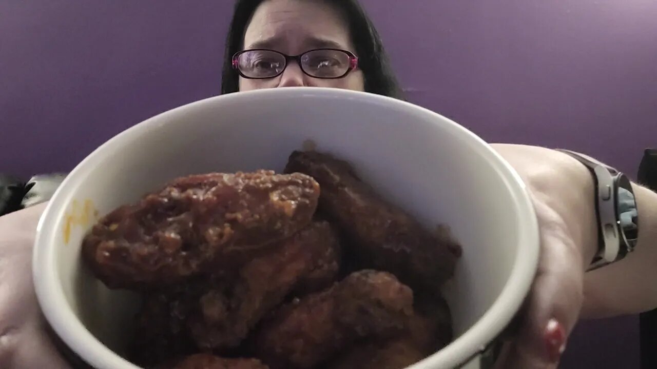 Day 1 ring a wing and beer mukbang mmmmm