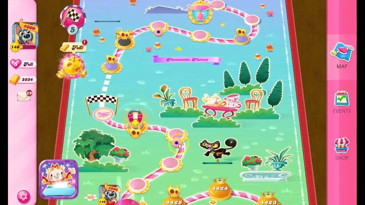Another run at Candy Royale in Candy Crush Saga...Another attempt to get at least 50 gold bars...
