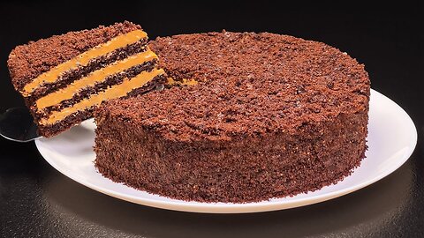 Impress your guests with this easy cornstarch-free chocolate cake!