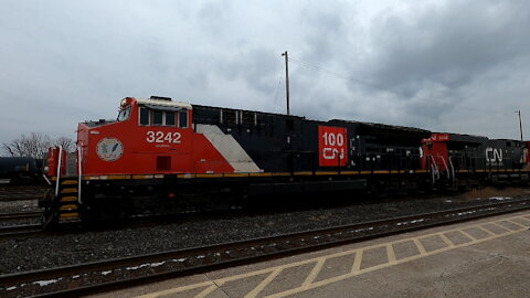 CN 3242 & CN 3832 Engines Manifest Train In Ontario