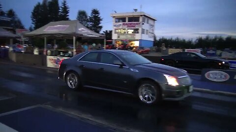 Camaro VS Cadillac on drag strip who will win ?