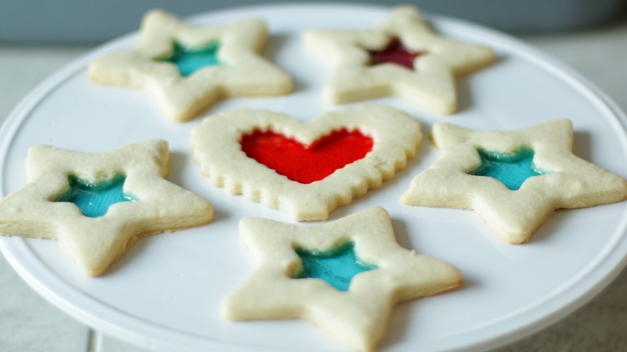 How to Make Stained Glass Cookies