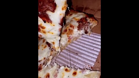 Deliteful cheesy meat pizza | @dinnerwitarealone_ 🍕👍🏻 #shorts