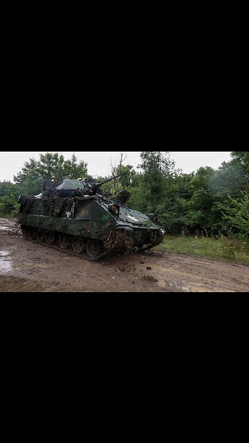 Rusos desrtuyen otro bradley cerca de Artemovsk.