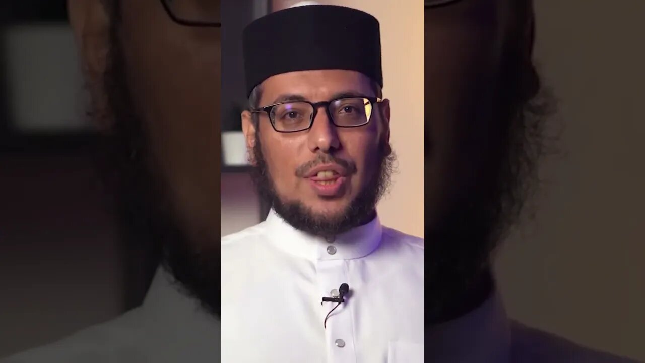 أدركت أن وجهه ليس بوجه كذاب