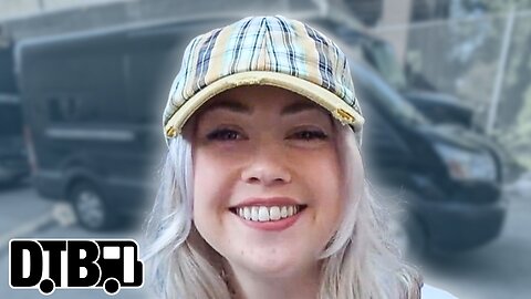 Lauran Hibberd - BUS INVADERS Ep. 1835