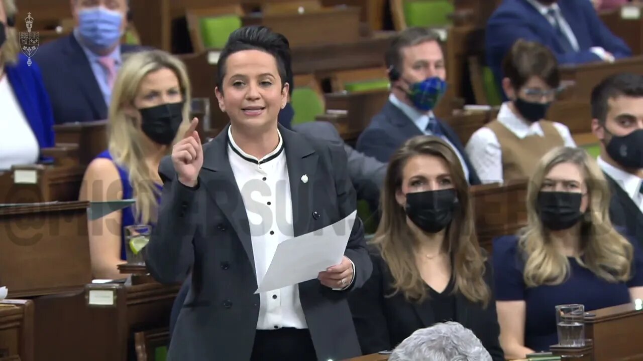Melissa Stands With Truckers, Embarrasses Trudeau