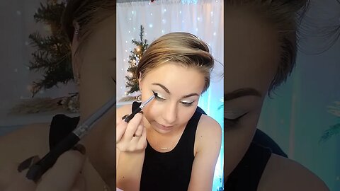 sparkly white #shorts #makeup #christmas