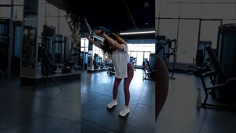 Chasing Dreams at Gold's Gym - Girls Power