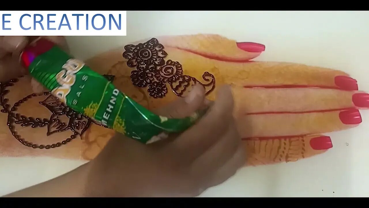 easy new flower mehndi design