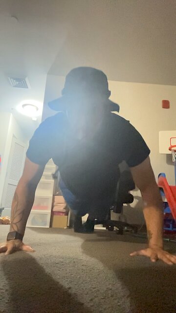 See 30 do 30 EMERGENCY PUSH UPS 🚨‼️